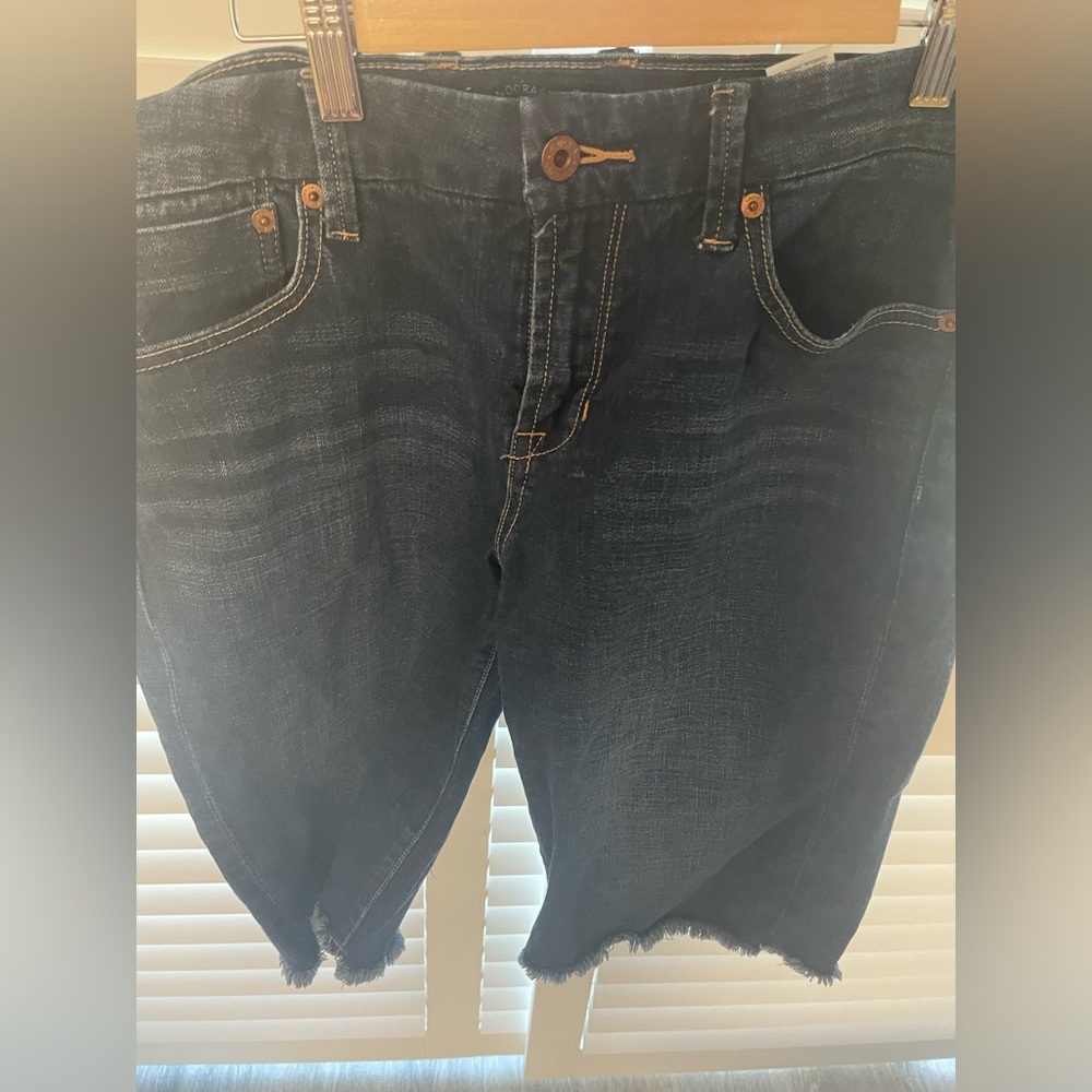 Size 10/30 waist Lucky Brand Bermuda shorts with flared detailing at bottom